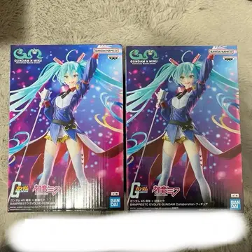 GUNDAM x MIKU 피규어 2체 세트