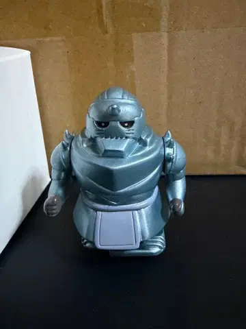 강철의 연금술사 태엽으로 또각또각 걷는 알폰스