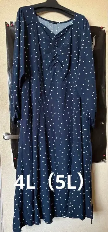 CLITTE 네이비 하트 무늬 원피스