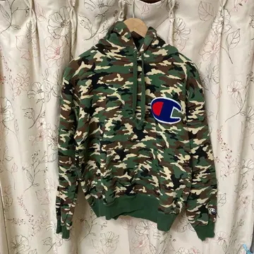 Champion 카모 패턴 후드 부착 후드티