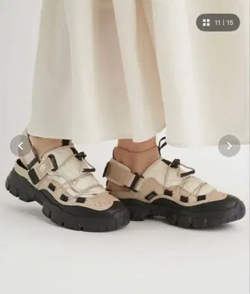 emmi x SHAKA 스니커즈