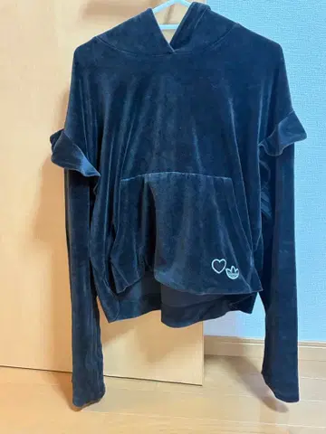 다크 그레이 후드 부착 후드티