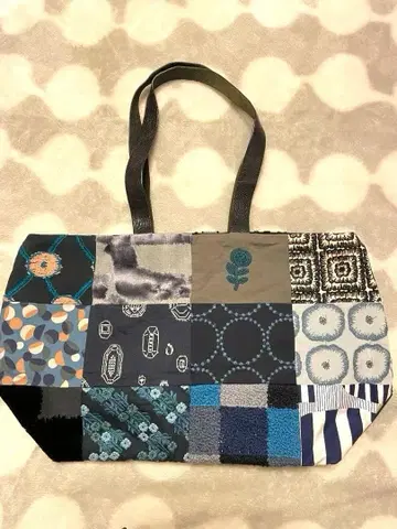 미나 페르호넨 피스 백