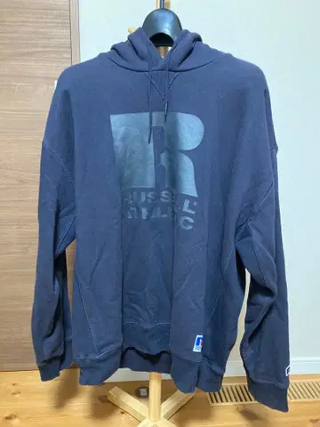 Russell 후드티