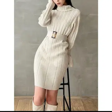 새상품급 RESEXXY 와이드 리브 니트 원피스 아이보리 S