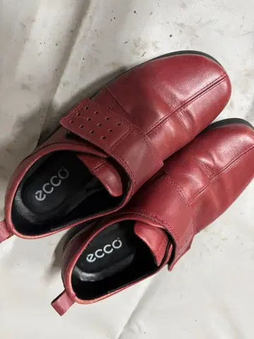 ecco 빨간색 가죽 로퍼 벨크로
