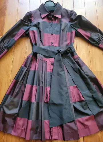 [ 새상품급 ] 엠즈 그레이시 체크 무릎 기장 원피스 36 사이즈