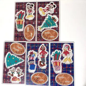 다이소 아크릴 스탠드 크리스마스 미키 미니 칩과 데일 등 5점