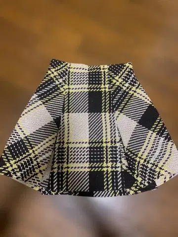 SNIDEL 체크 무늬 플레어 스커트
