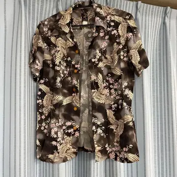 일본풍 패턴 올 패턴 반팔 셔츠 레이온 M 아로하풍 오픈 카라 구제 의류