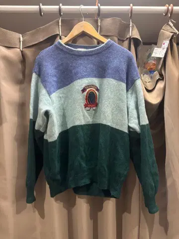 트루사르디 니트 스웨터