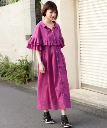 AVIE 프릴 절개 코튼 보일 드레스