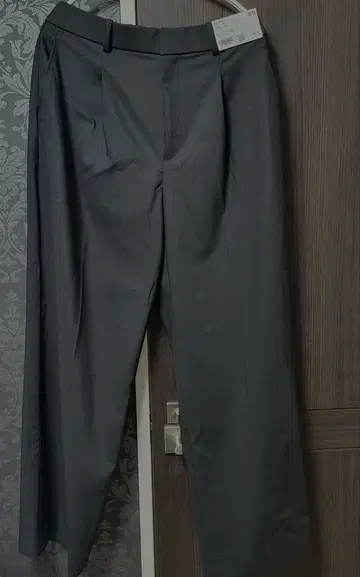 턱 와이드 팬츠 블랙 L 사이즈