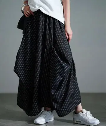 스트라이프 랜덤 턱 변형 스커트 [ 빅 사이즈 대응 ]