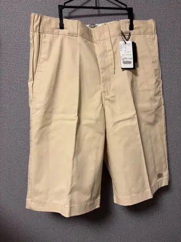 Dickies 베이지 코튼 혼방 숏팬츠