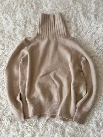 새상품급 Spick & Span 울 캐시미어 터틀넥 풀오버 베이지