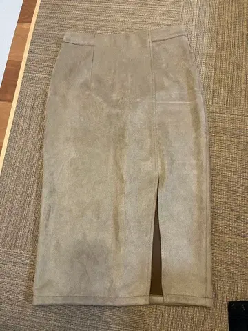 ZARA 베이지 스웨이드풍 스커트 L