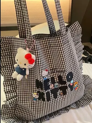 헬로키티 x 아코모데 깅엄 체크 패턴 토트백