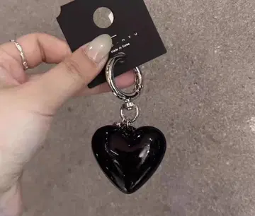 블랙 하트 모양 키링