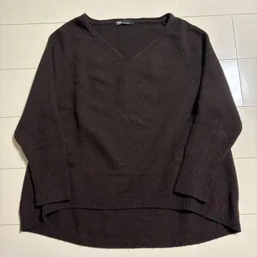 plage 다크 브라운 V넥 니트