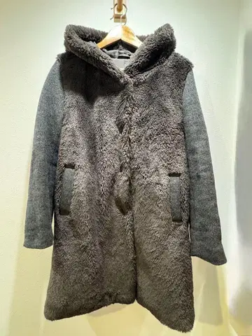 후드 부착 그레이 롱 코트