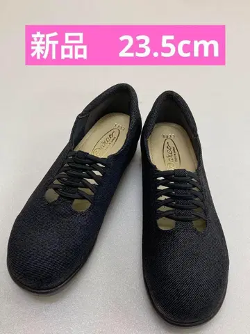 [새상품] 여성용 신발 23.5cm 펌프스 블랙 넉넉한 일본제