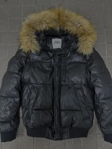 ZARA 퍼 달린 가죽 다운 자켓 블랙 M 사이즈