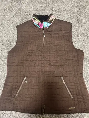 레오나르 스포츠 베스트 브라운 40