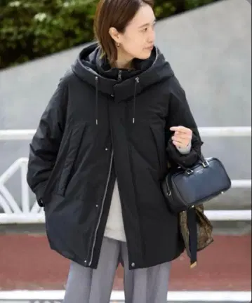 [새상품] 38사이즈 SLOBE IENA 페더라이트 발수 몬스터 다운