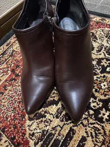 Te chichi 다크 브라운 스틸레토 부티 탈론 ZARA 오데트