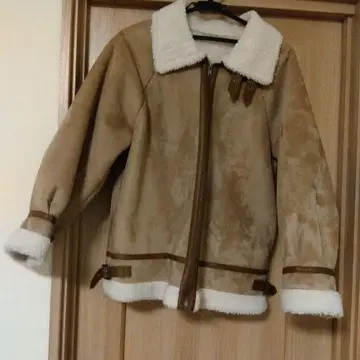 베이지 무스탕 코트 M 사이즈