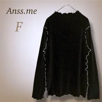 안스미 멜로우 플로키 소재 상의 블랙 플리츠 하이넥 F