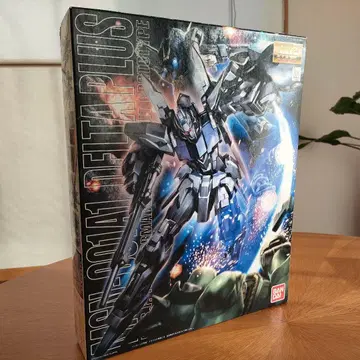 MG 1/100 델타 플러스 [ 미개봉품 외부 박스 하자 있음 ]