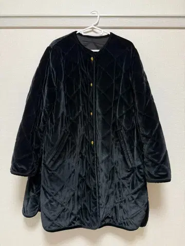 로페 마드모아젤 벨로아 퀼팅 코트 사이즈 38