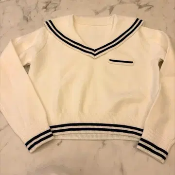 Bibiy 세일러 카라 화이트 니트 스웨터