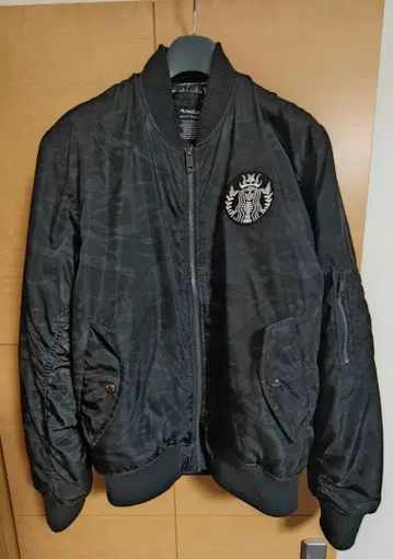 워크맨 FieldCore MA-1 사이즈 M / 스타벅스풍 와펜