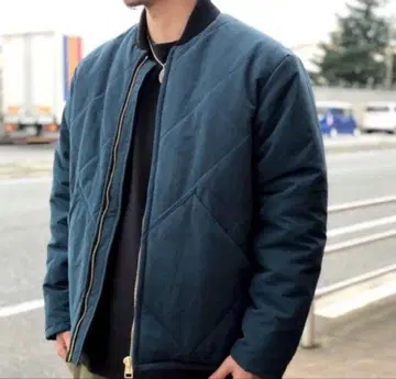 네이비 퀼팅 다운 자켓 스카이 라이너 샘플링