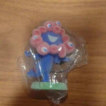 미야쿠미야쿠 캡슐 토이 피규어