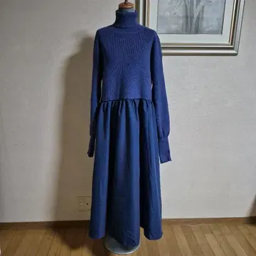 네이비 터틀넥 니트 절개 원피스 미사용