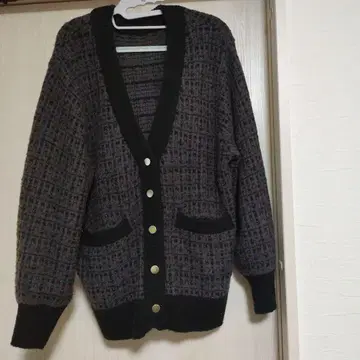 그레이와 블랙 트위드 가디건