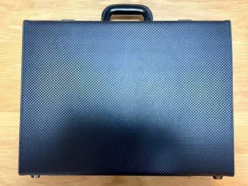 아오키 가방 GAGA INTERNATIONAL 아타셰 케이스