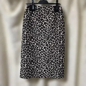 새상품 레오파드 타이트 스커트