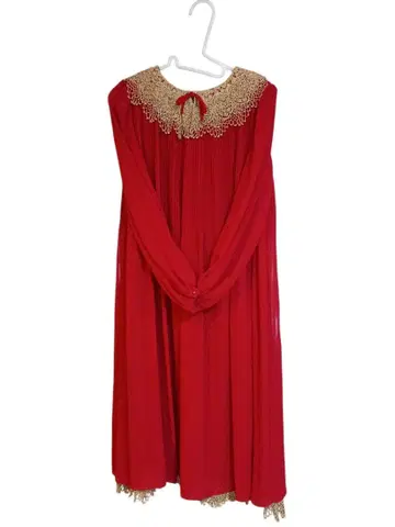 빨간색 긴팔 원피스 레트로한 레이스 카라 부착