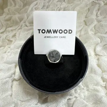 TOMWOOD Oval Larvikite 60