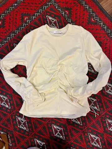 [ EARIH ] 개더 벨로아 느낌 티셔츠