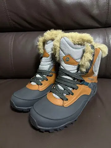 MERRELL 퍼 부츠 스노우 부츠 정가 45,000엔