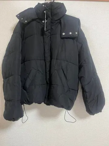 블랙 다운 자켓 후드 부착