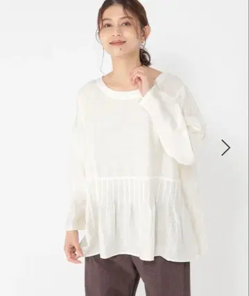 [미사용 새상품] studioCLIP 밑단 턱 나메라카 블라우스