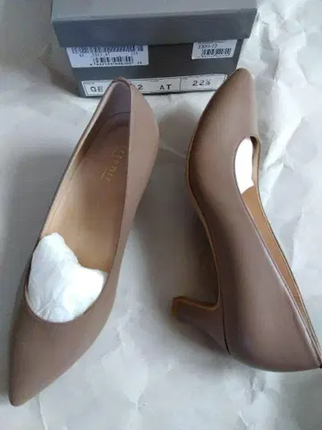 아테니아 단레이 컴포트 펌프스 22.5cm