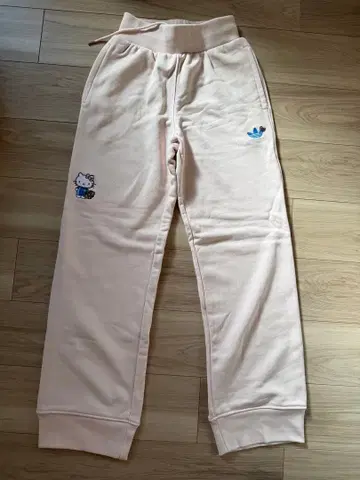 헬로키티 아디다스 조거 팬츠 맨투맨 핑크